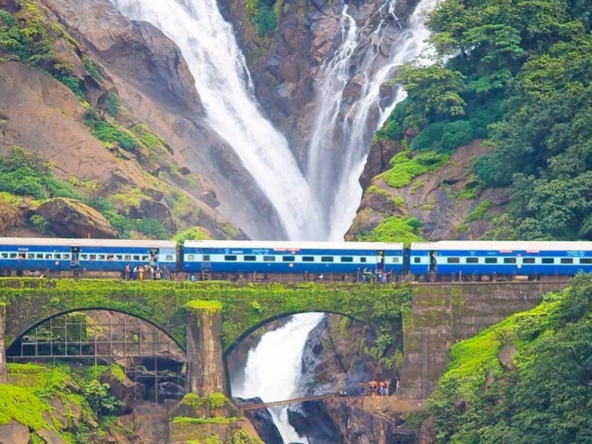 wp11383171-dudhsagar-falls-wallpapers-1
